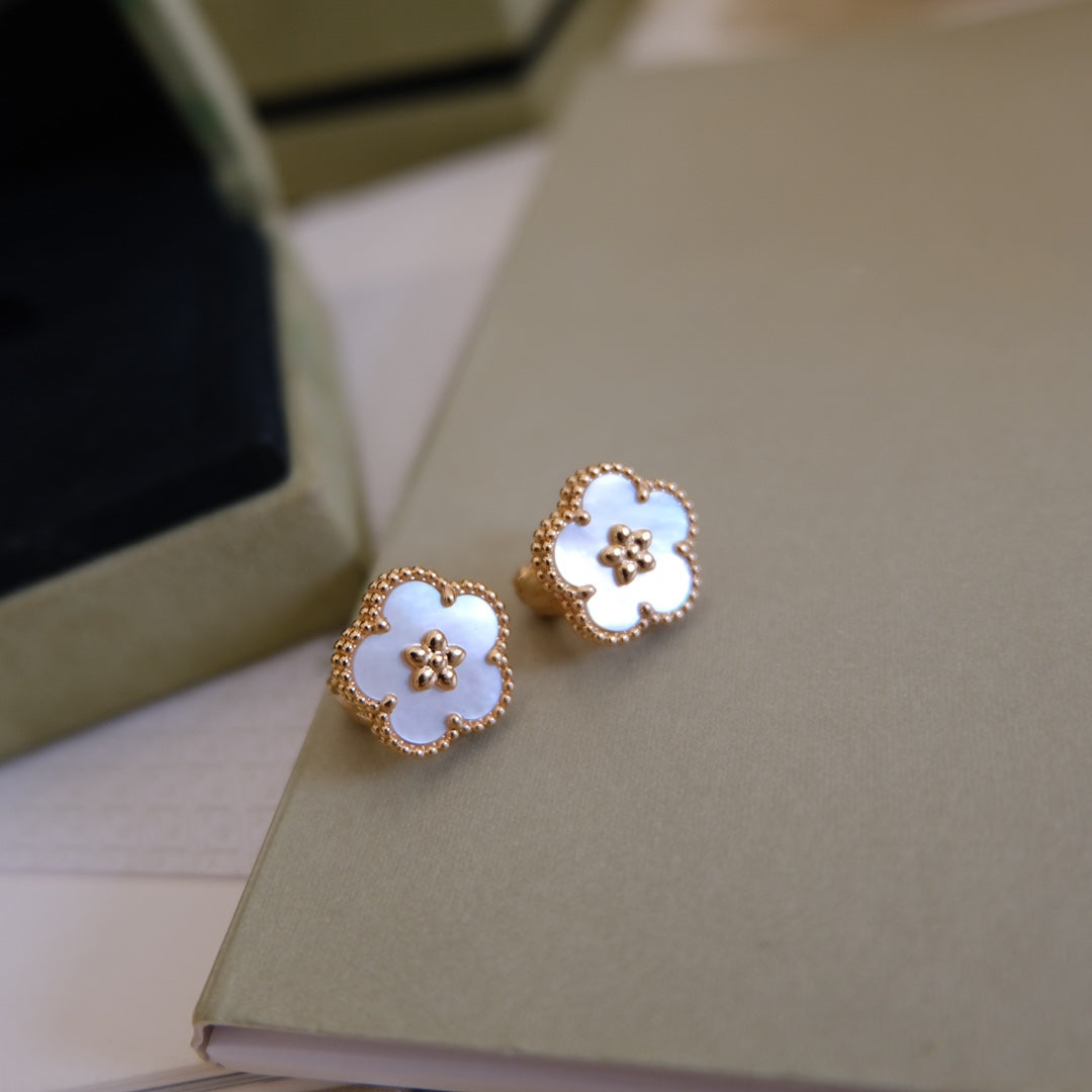 [Royal Jewelry]LUCKY PINK GOLD WHITE MOP EARRINGS