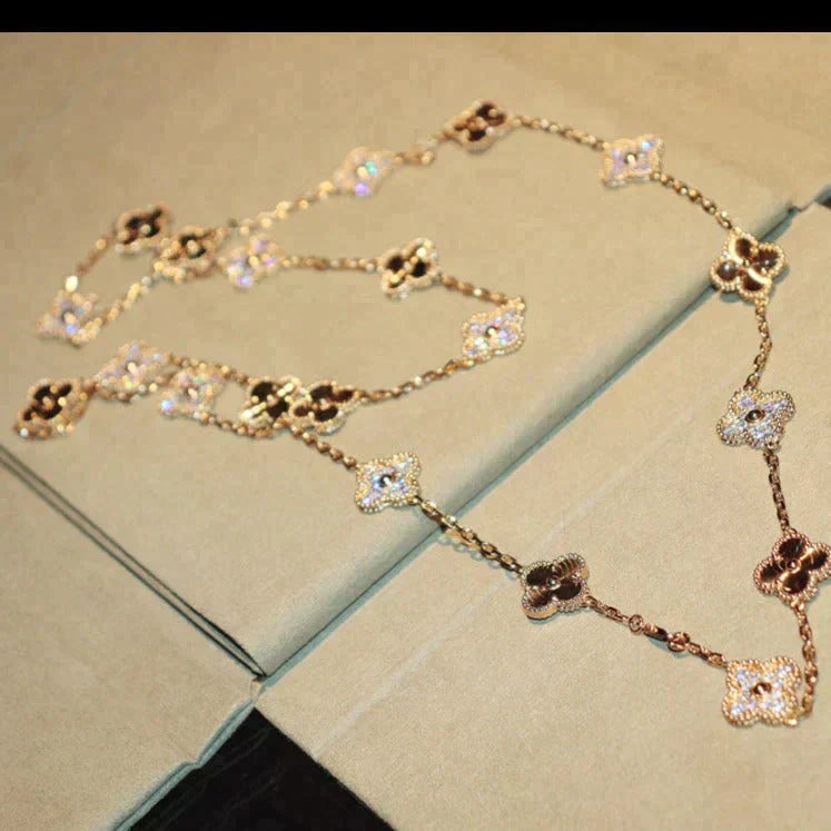 [Royal Jewelry]CLOVER 20モチーフ レーザーダイヤモンドネックレス
