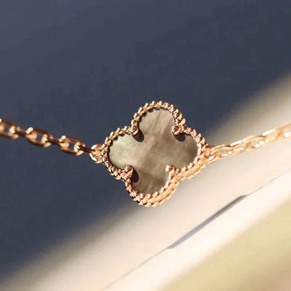 [Royal Jewelry]CLOVER 20モチーフ レーザーダイヤモンドネックレス