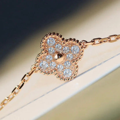 [Royal Jewelry]CLOVER 20モチーフ レーザーダイヤモンドネックレス