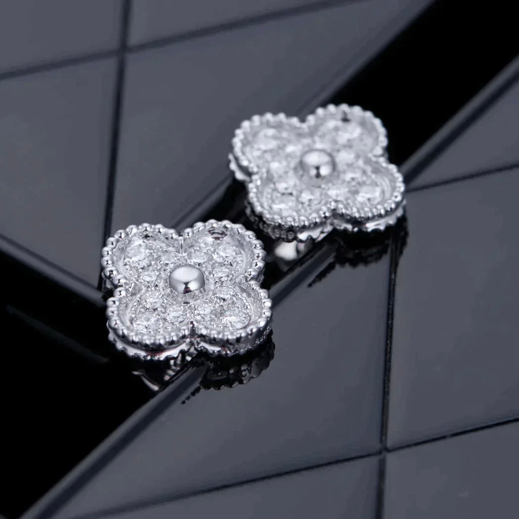 [Royal Jewelry]CLOVER 1 MOTIFS DIAMOND STUD EARRINGS SILVER