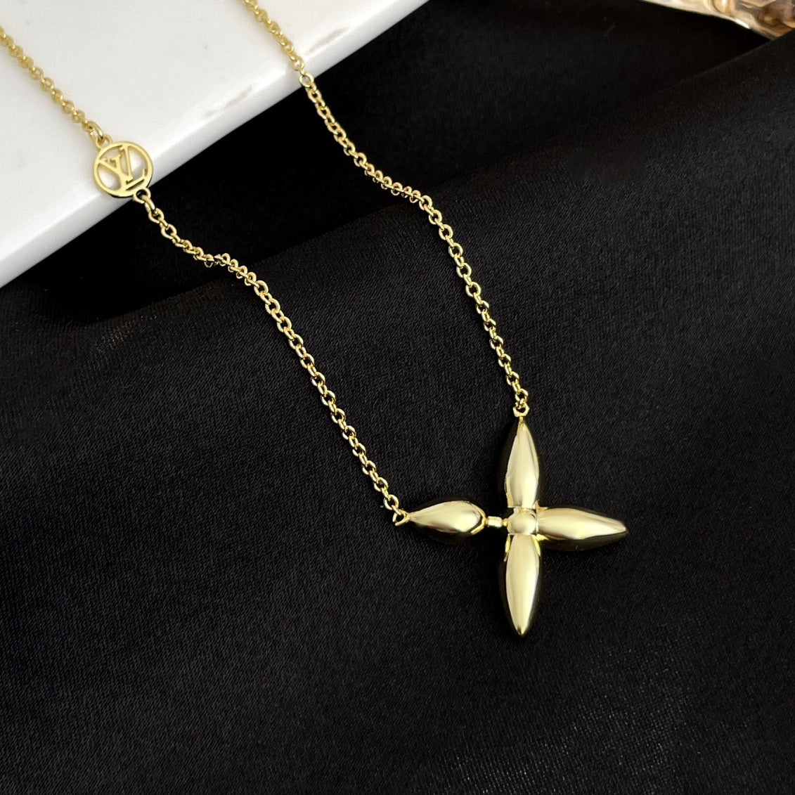 [Royal Jewelry]COLLIER LOUISETTE EN OR