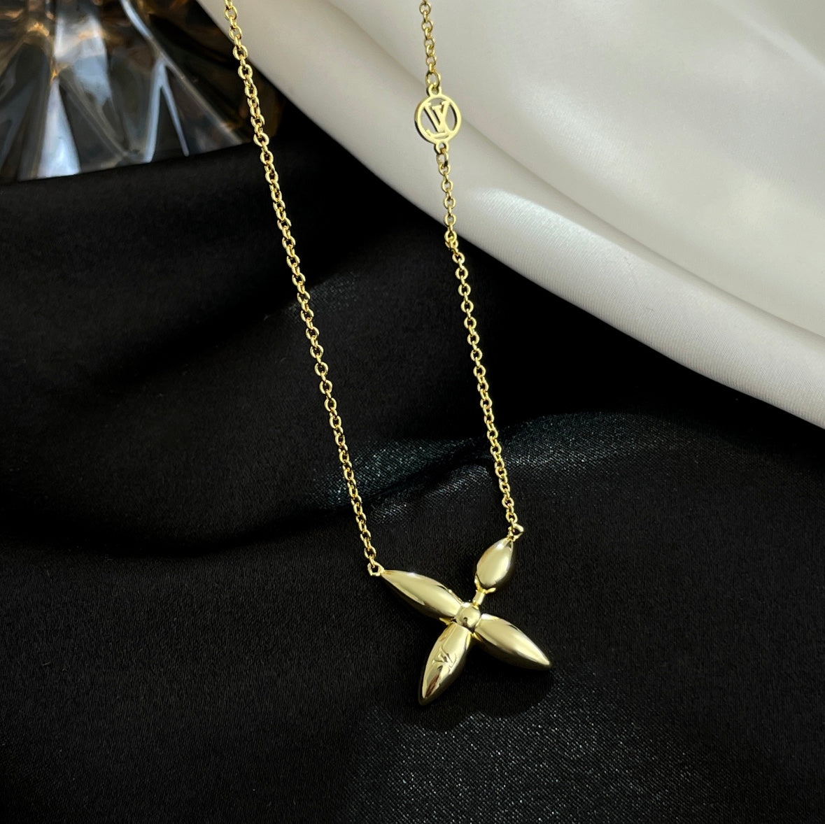 [Royal Jewelry]COLLIER LOUISETTE EN OR