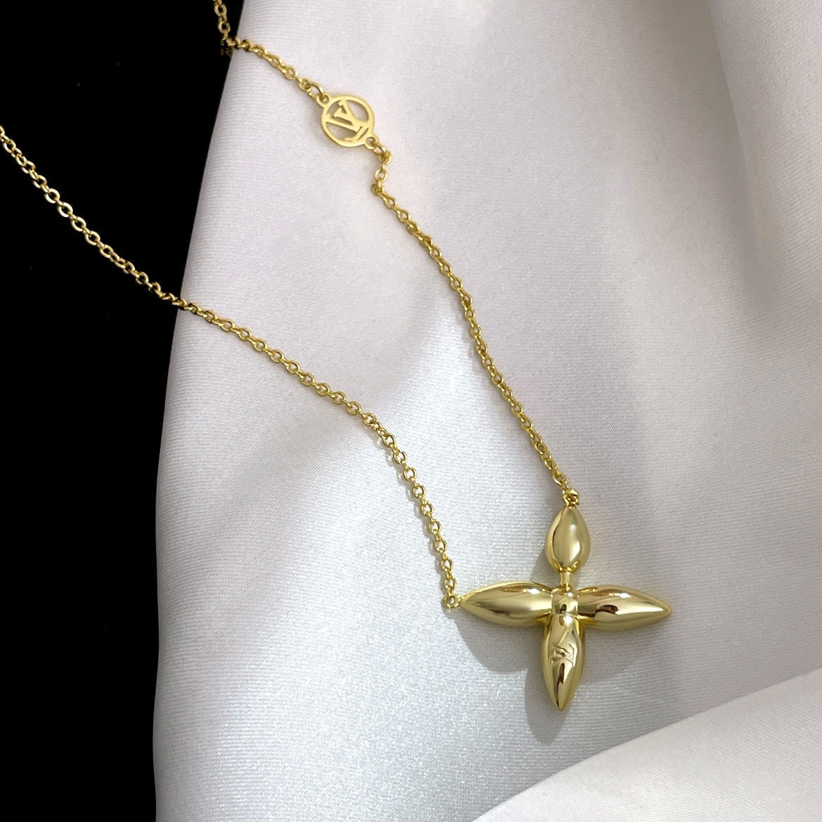 [Royal Jewelry]COLLIER LOUISETTE EN OR
