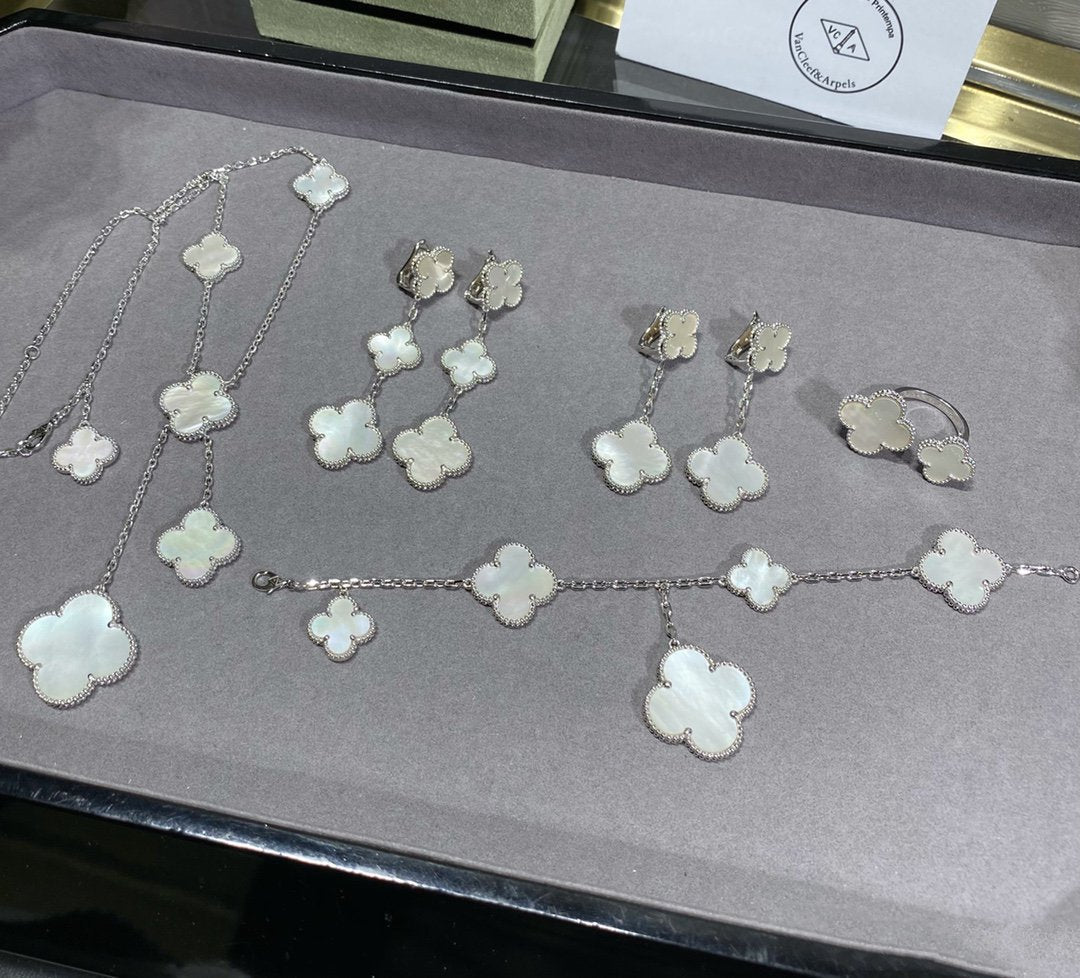 [Royal Jewelry]CLOVER 5 MOTIF WHITE MOP SILVER BRACELET