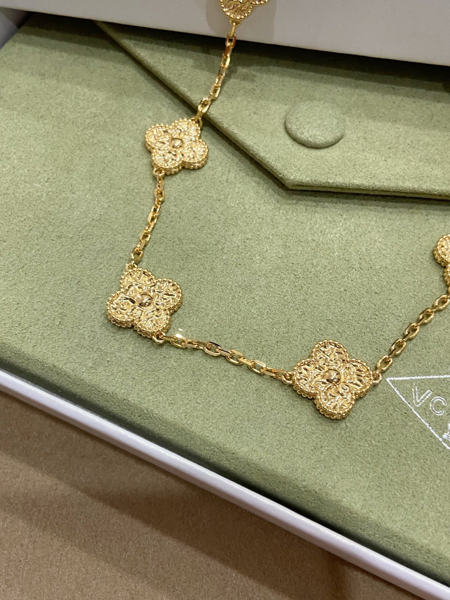 [Royal Jewelry]CLOVERS THE 10-MOTIFS NECKLACE