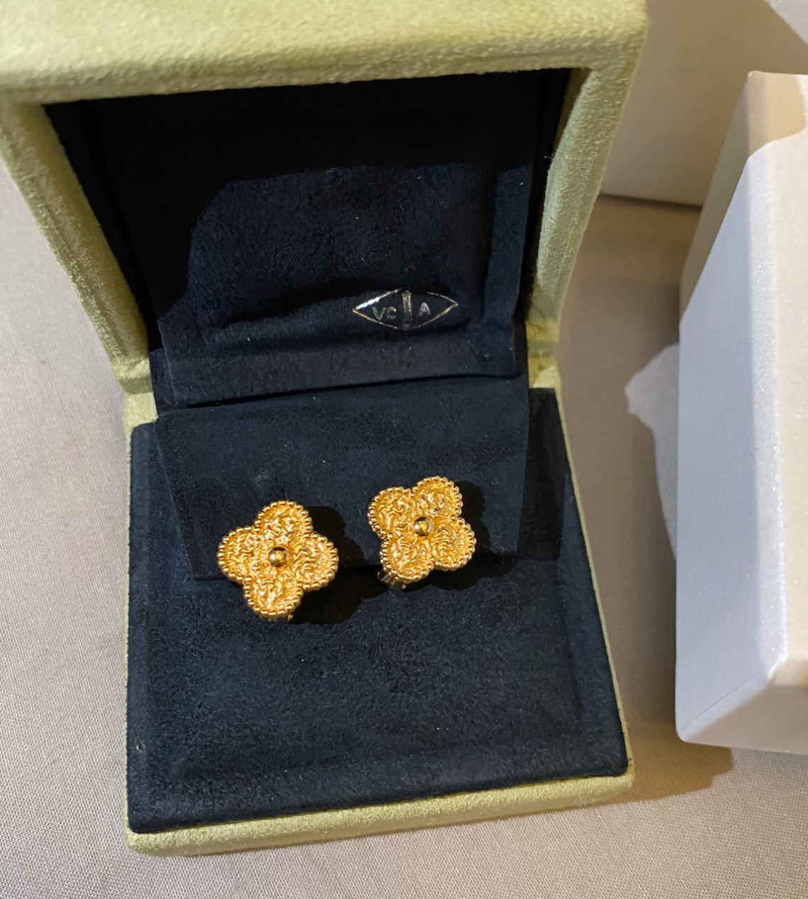 [Royal Jewelry]CLOVER MEDIUM 1 MOTIFS LAVA EARRINGS