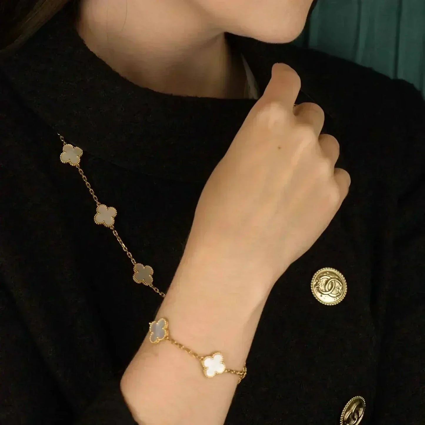 [Royal Jewelry]CLOVER  5 MOTIF WHITE MOP BRACELET