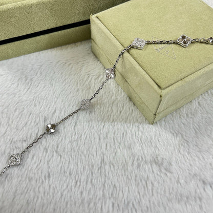 [Royal Jewelry]CLOVER 6 MOTIF DIAMOND LASER BRACELET