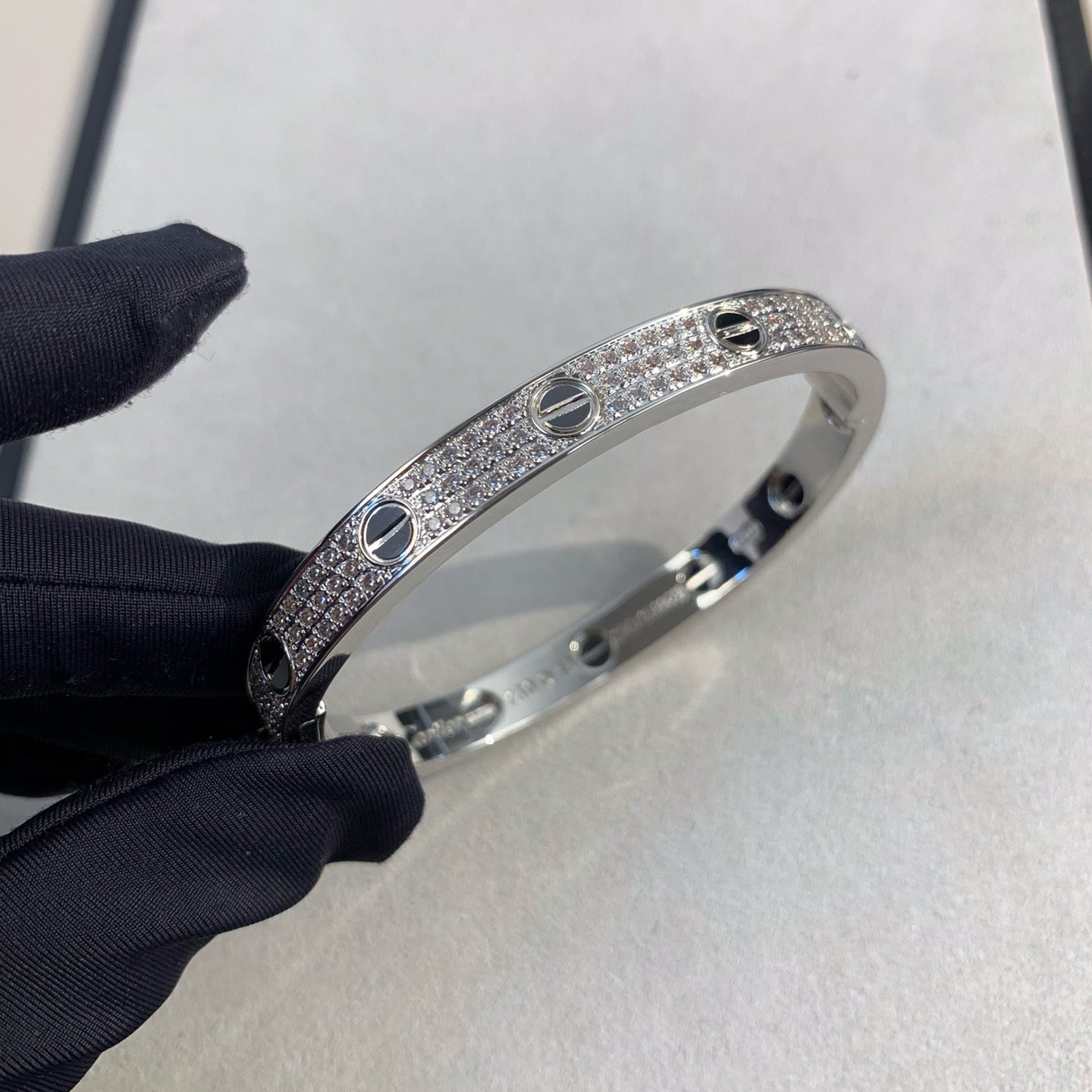 [ロイヤルジュエリー]ラブブレスレット 6.1MM ダイヤモンドパヴェセラミック