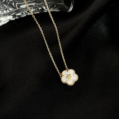 [Royal Jewelry]LUCKY  WHITE MOP  PLUM BLOSSOM NECKLACE