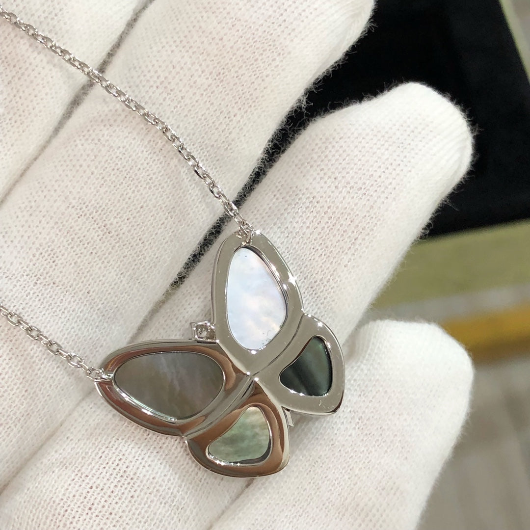 [ロイヤルジュエリー] ラージバタフライシルバーペンダント ダイヤモンドネックレス