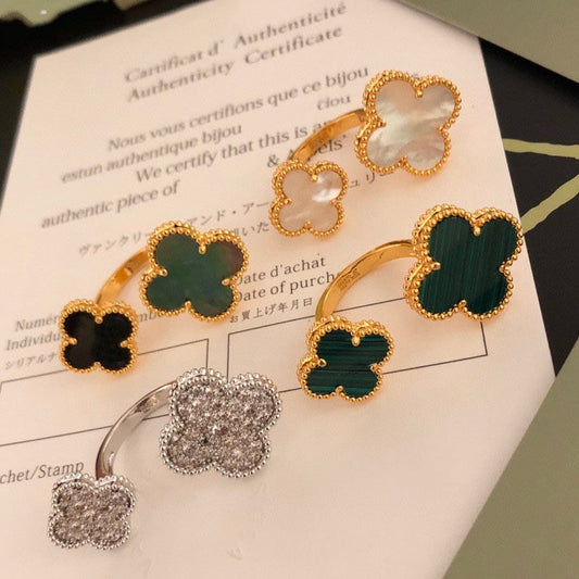 [Royal Jewelry]CLOVER BETWEEN THE FINGER RING