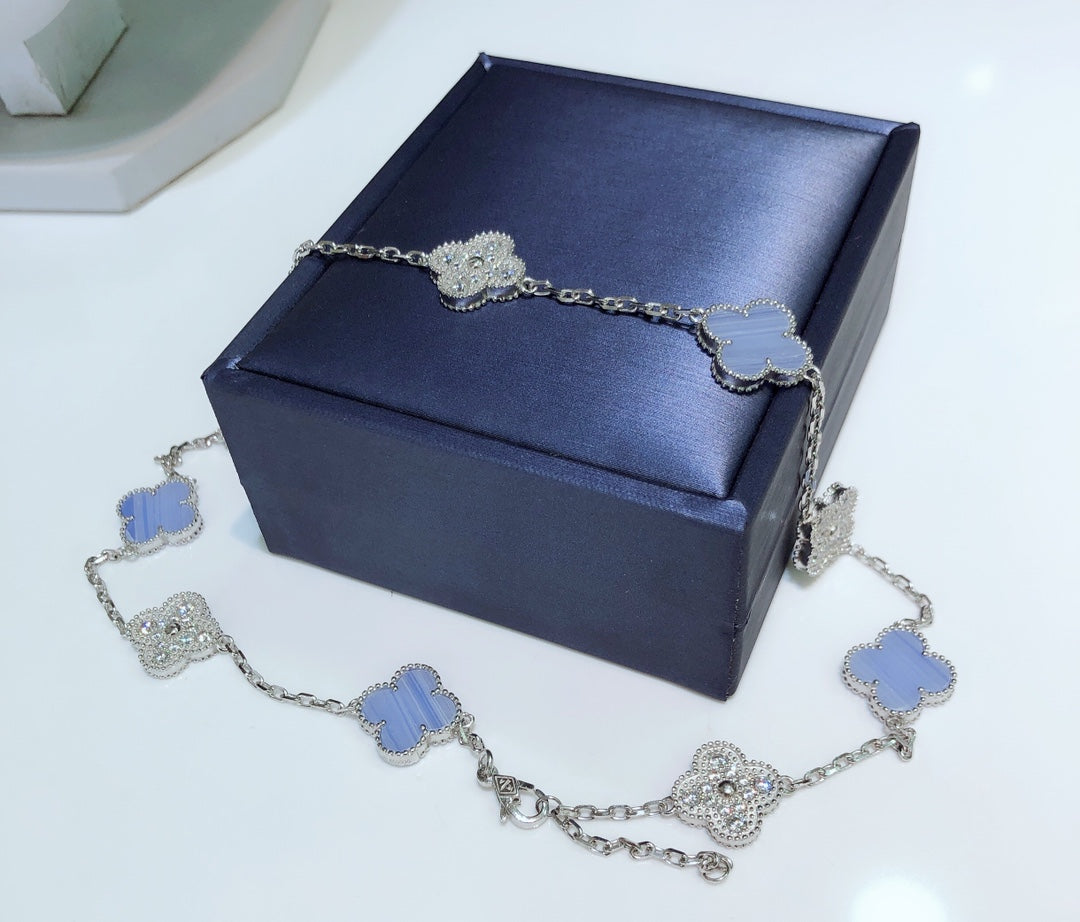 [ロイヤルジュエリー]クローバー 10モチーフ カルセドニー ダイヤモンド シルバーネックレス