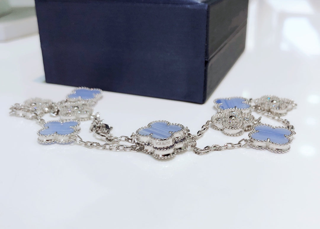 [ロイヤルジュエリー]クローバー 10モチーフ カルセドニー ダイヤモンド シルバーネックレス